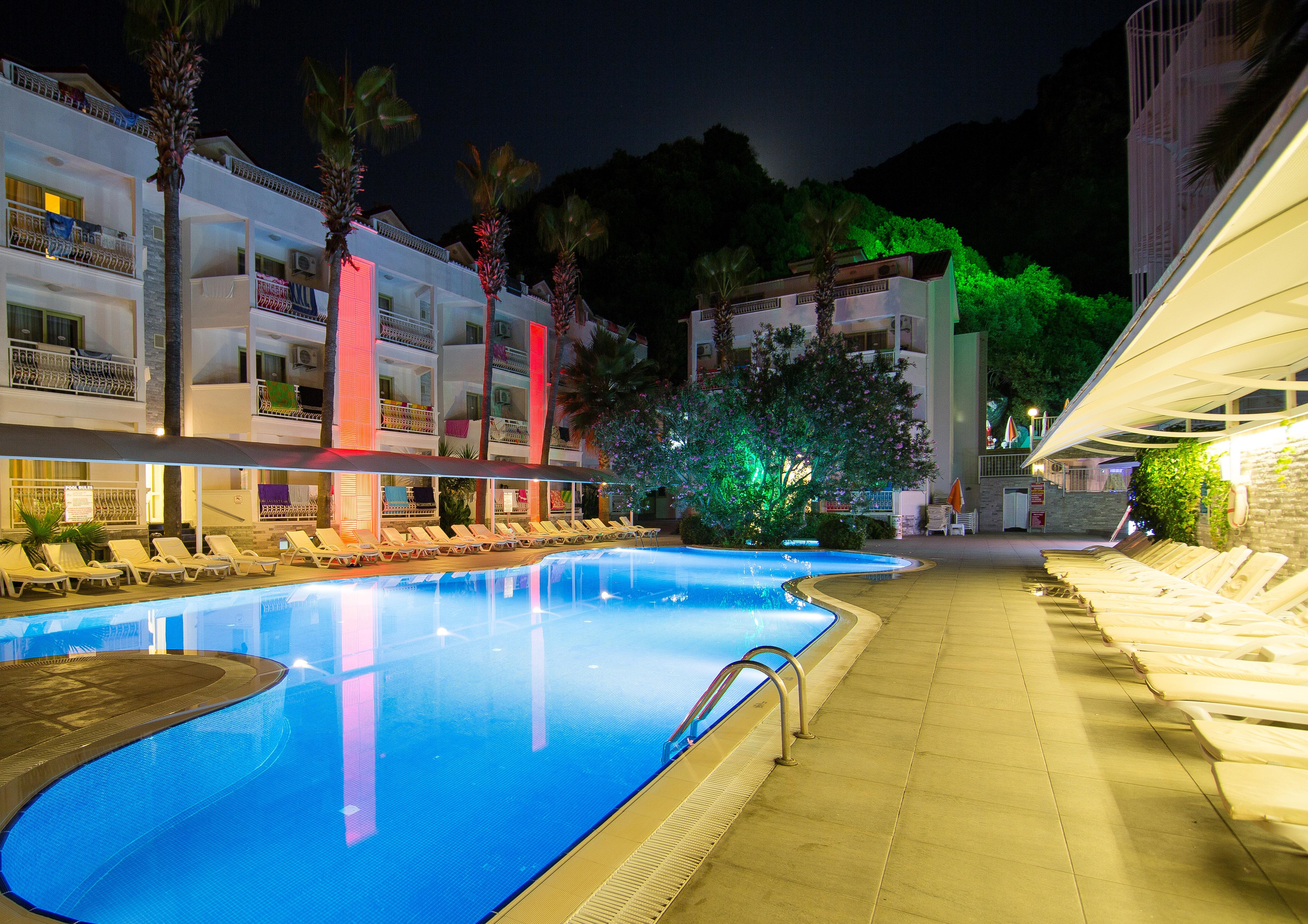 Mirage World Hotel İçmeler Kültér fotó